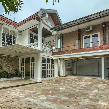 Reddoorz Plus Near Akademi Kepolisian Semarang 3 Ngoại thất bức ảnh