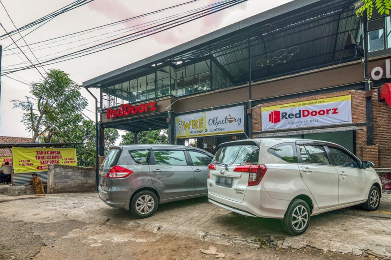 Reddoorz Plus Near Akademi Kepolisian Semarang 3 Ngoại thất bức ảnh