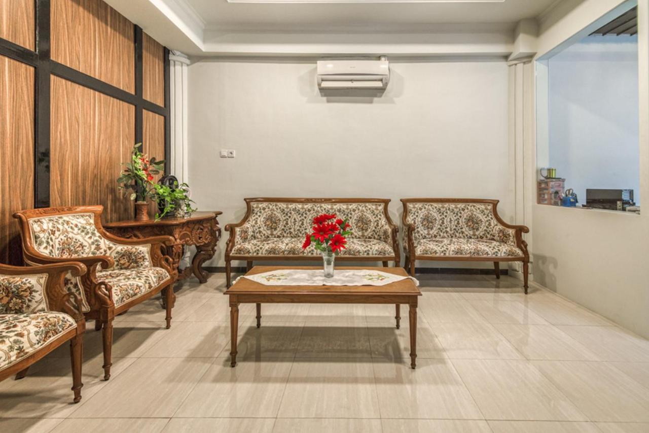 Reddoorz Plus Near Akademi Kepolisian Semarang 3 Ngoại thất bức ảnh