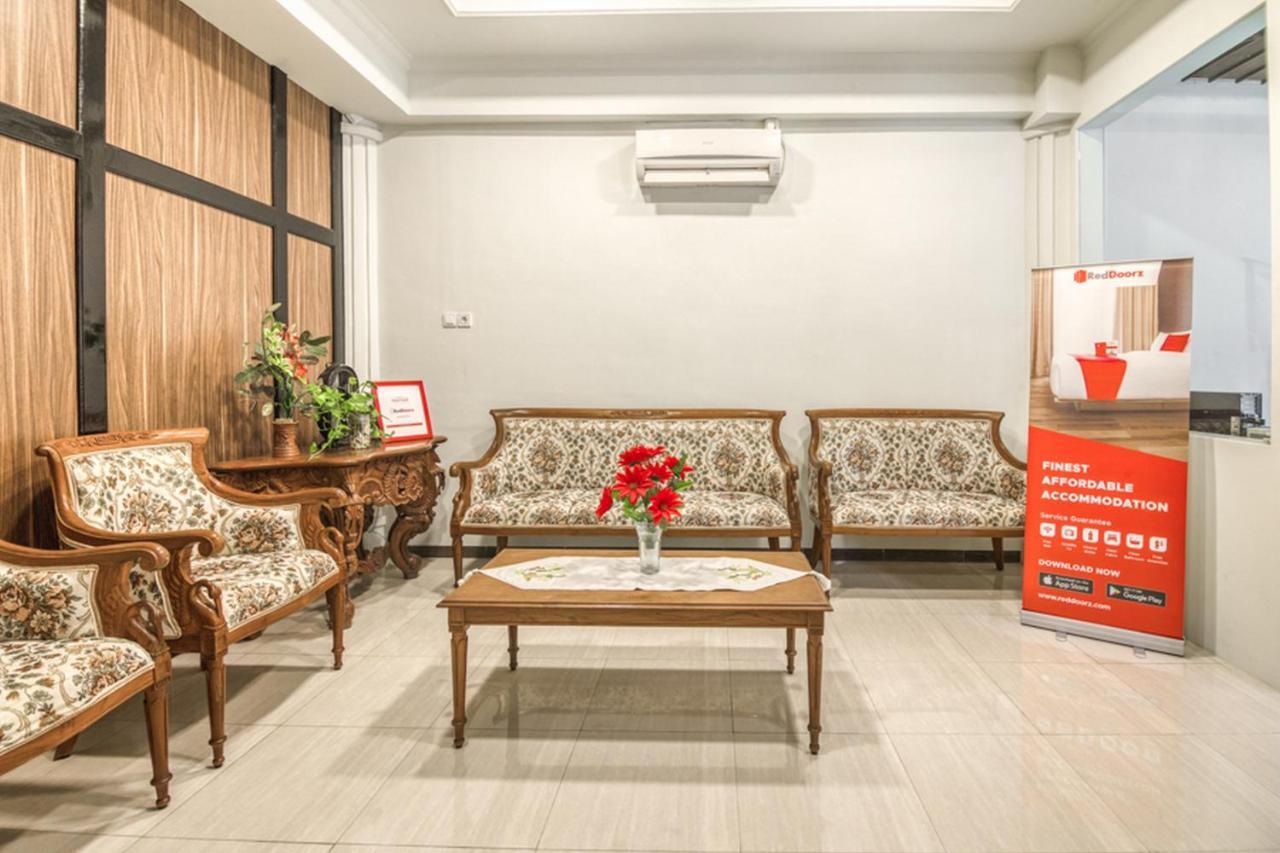 Reddoorz Plus Near Akademi Kepolisian Semarang 3 Ngoại thất bức ảnh